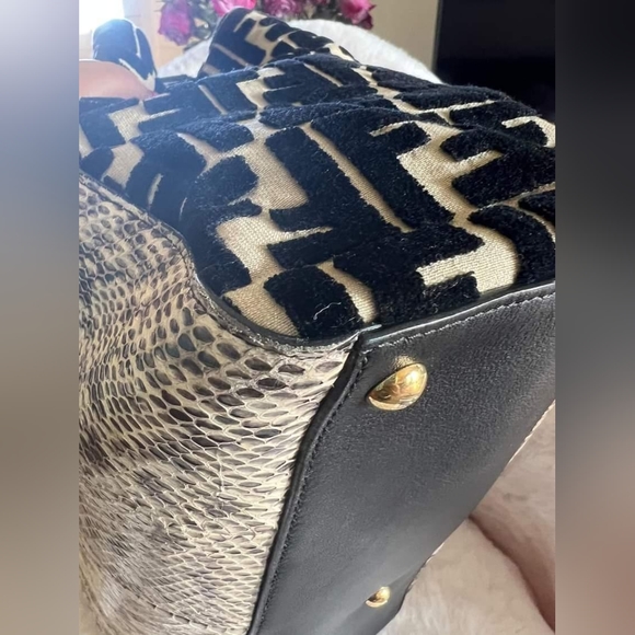 AUTHENTIC FENDI 2Jours -  RARE ITEM - Picture 3 of 16